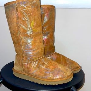 UGGS Tall Rainbow Palm Tree Leaf Kid’s Sz. 4 Pre-owned